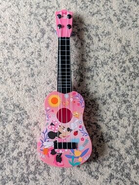 First Act Ukulele, Minnie Mouse